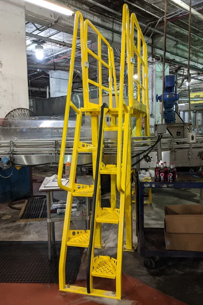 Refresco alternating tread stair crossover after
